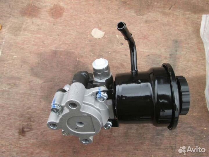 Насос гидроусилителя Toyota Landcruiser Prado