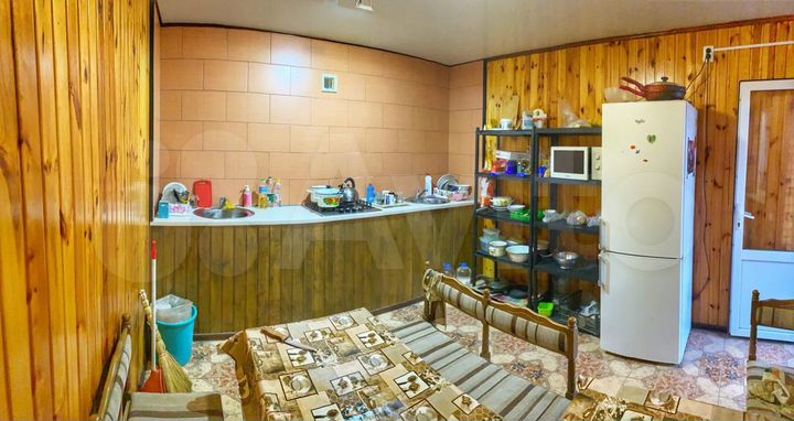 Комната 14 м² в 4-к., 2/2 эт.