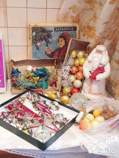 Елочные игрушки ссср.лампочки.деды морозы.снегурки