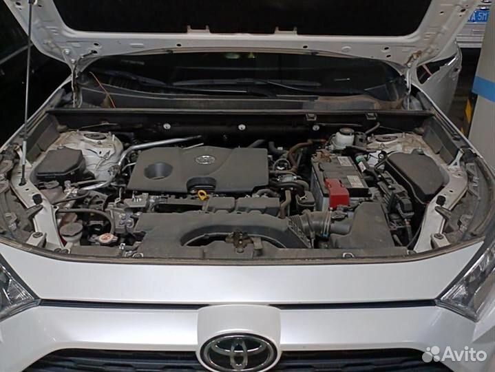 Toyota RAV4 2.0 CVT, 2021, 31 800 км
