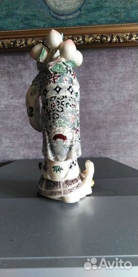 Статуэтка из кости