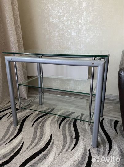 Стеклянная тумба