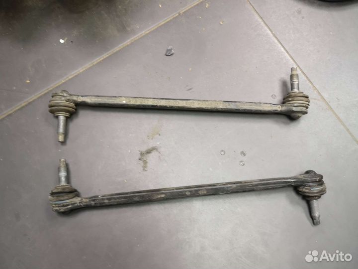 Стойка переднего стабилизатора Mercedes 247 glb