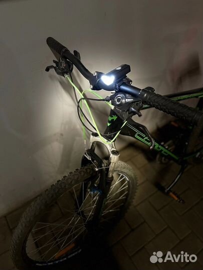 Фонарь и фара для велосипеда