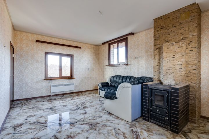 Дом 220 м² на участке 15 сот.