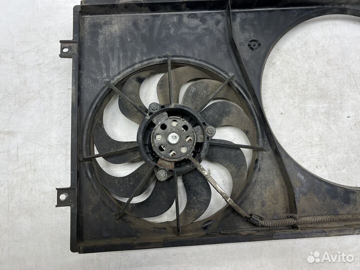 Вентилятор радиатора Volkswagen Golf 4