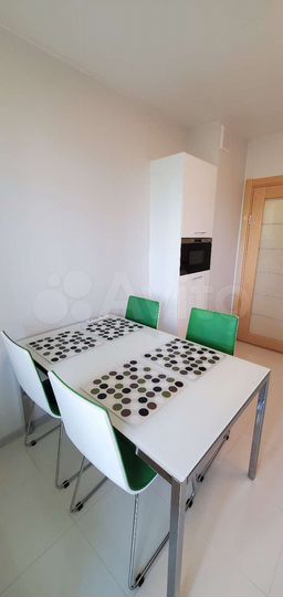 2-к. квартира, 78 м², 4/17 эт.