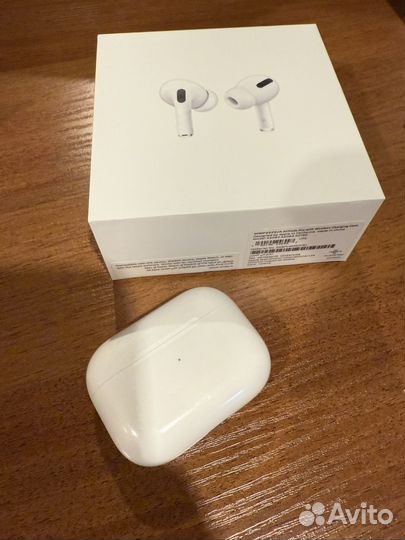 AirPods Pro первого поколения