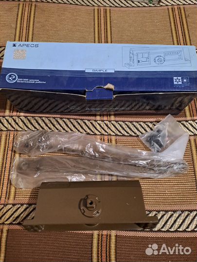 Дверной доводчик diplomat 605 SL коричневый