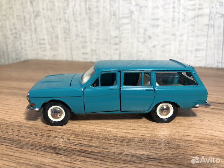 Модель Волга Газ 2402. Редкий цвет Оригинал