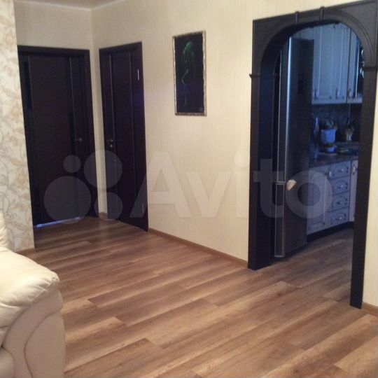 2-к. квартира, 57 м², 8/10 эт.