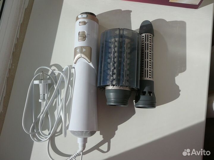 Фен-щетка philips hp 8664 белый/золотистый