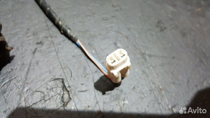 Проводка топливного насоса Subaru Forester SG5