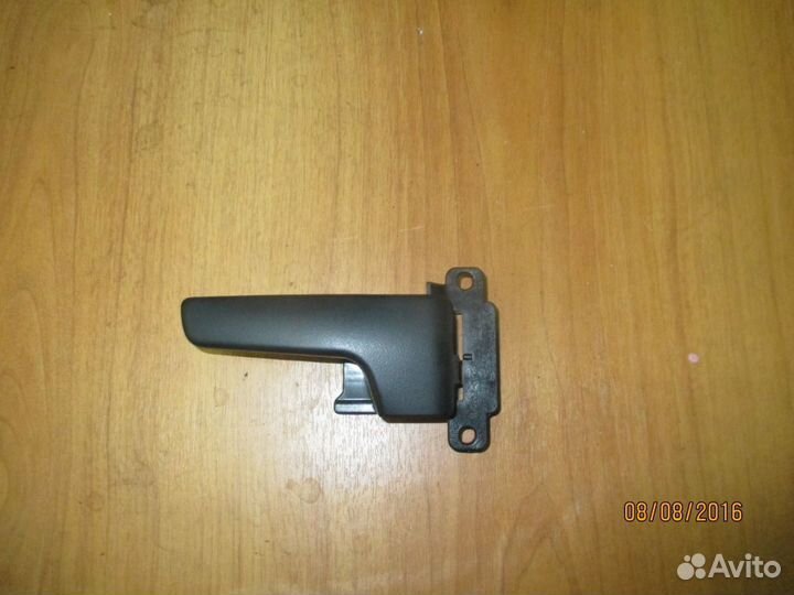 Ручка двери задней внутренняя левая Киа Венга