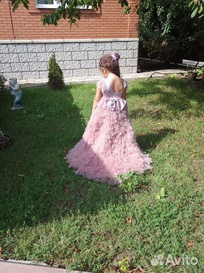 Платье для девочки новое