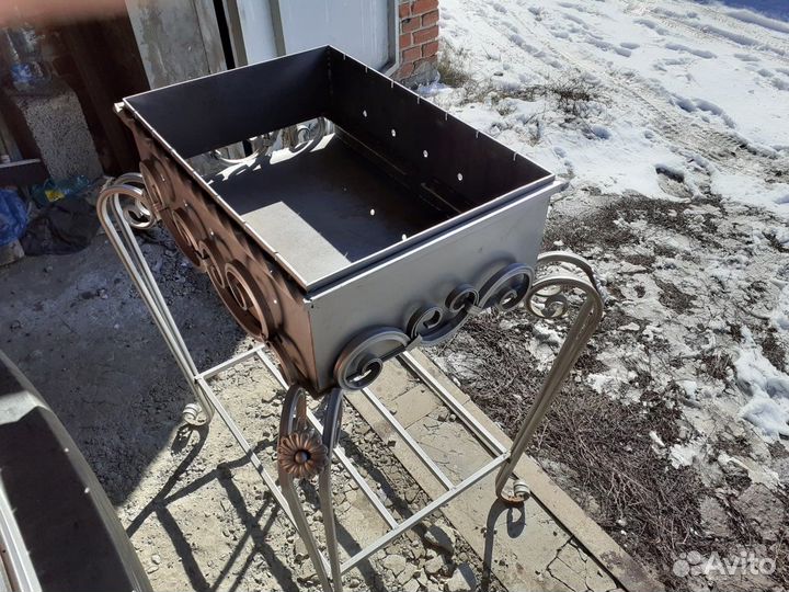 Мангал новый кованный