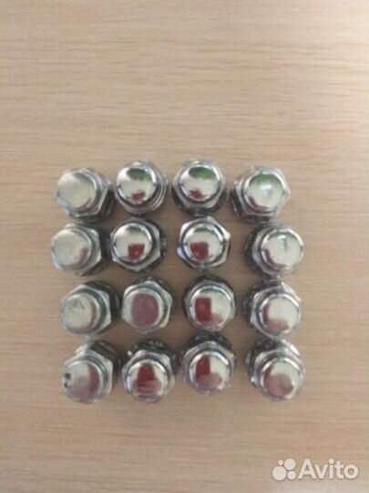 Колесные гайки