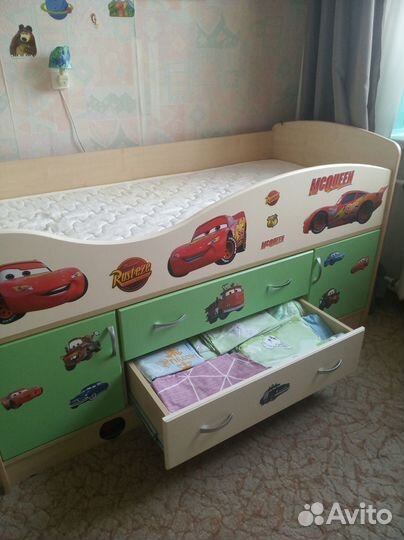 Детская кровать с матрасом