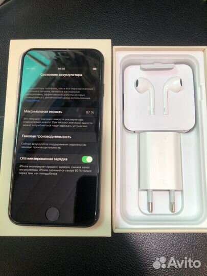 Телефон iPhone 8 64 gb