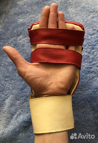 Перчатки для рукопашного боя