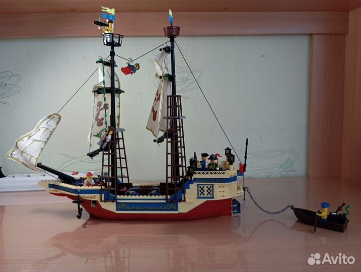 Lego пиратский корабль