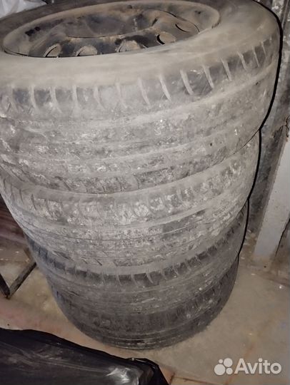 Viatti Strada Asimmetrico V-130 195/65 R15 130V