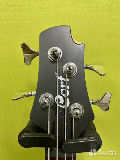 Бас гитара Cort с комбиком Warwick