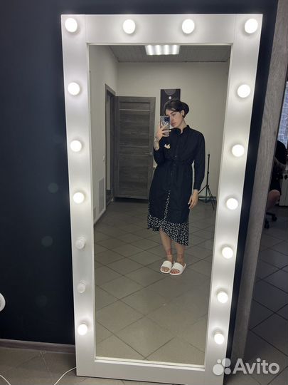 Зеркало с лампочками