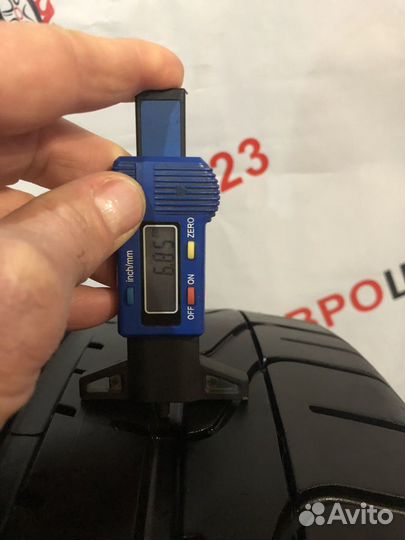 Pirelli P Zero II 255/30 R19 99Y