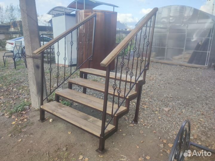 Приставное крыльцо