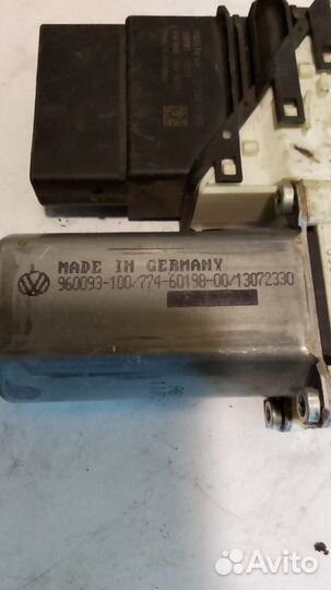 Моторчик стеклоподъемника Volkswagen Jetta
