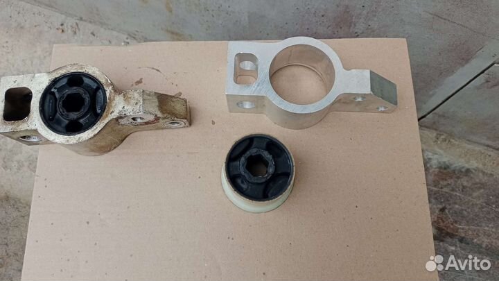 Задний сайлентблок переднего рычага vw/Audi