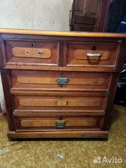 Комод,щифоньер