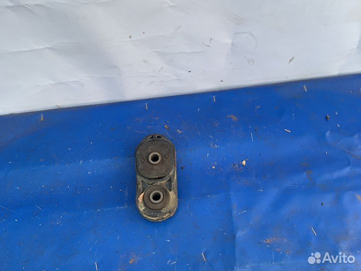 Подушка двигателя передняя nissan b14