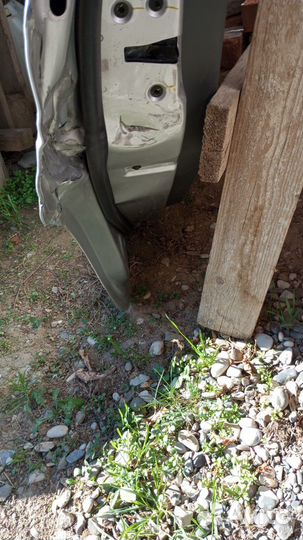 Дверь задняя левая форд 2 ресталинг