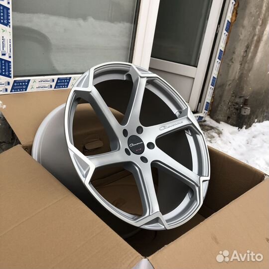 Диски Giovanna Dalar X R22 на Jeep Grand Cherokee