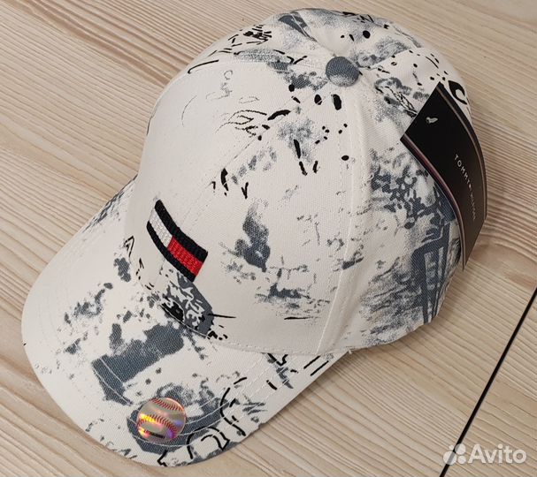 Tommy hilfiger кепка