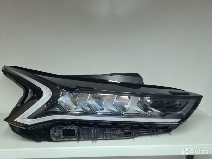 Фара правая оригинал Kia K5
