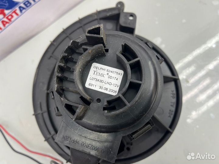 Моторчик отопителя Opel Astra H Gtc хэтчбек Z16XEP