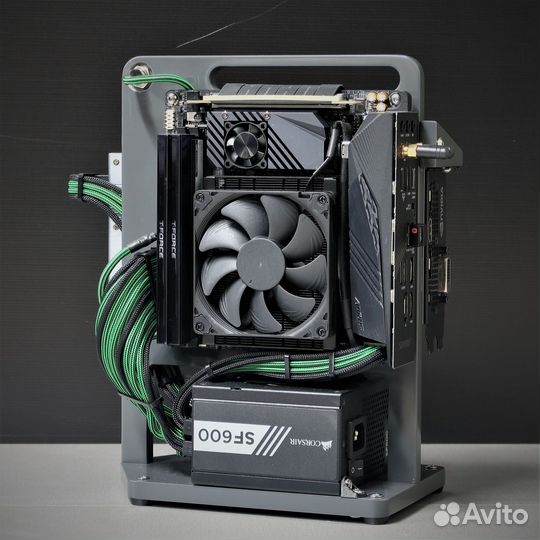 Эксклюзивный корпус мини компьютера из камня