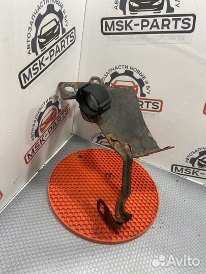 Кронштейн бочка гур Ford Focus 2 хетчбек 1 2005