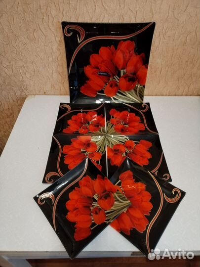 Столовый набор тарелок новый