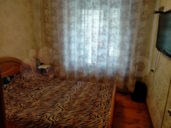 4-к. квартира, 72 м², 1/10 эт.