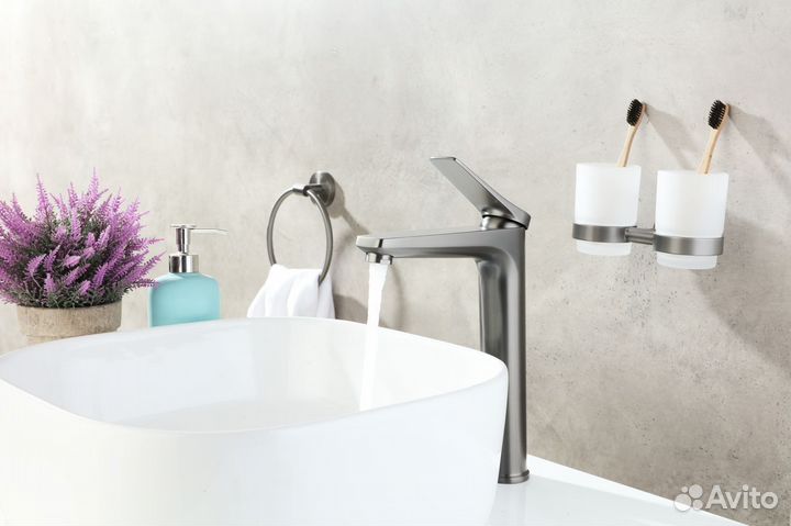 Смеситель для раковины Lemark Bronx LM3709GM