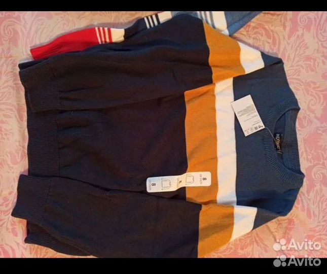 Свитер новый