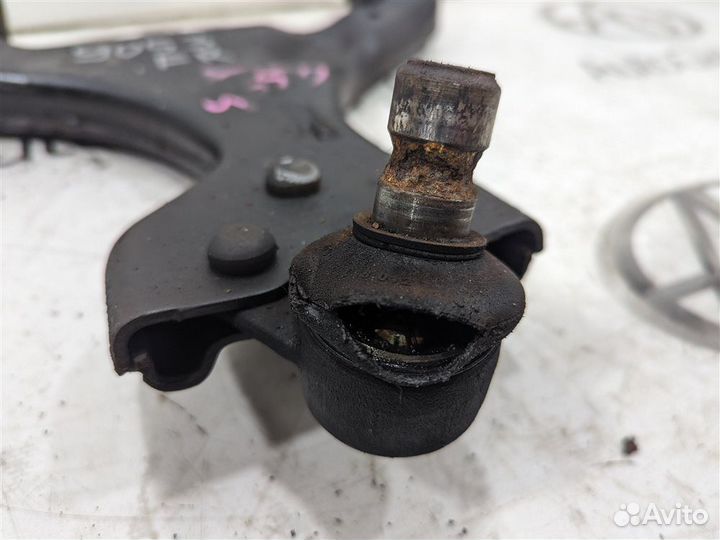 Рычаг передний правый Mercedes-Benz V-Class/Vito/Viano