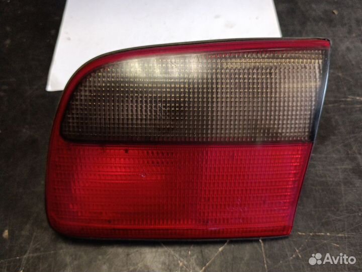 Фонарь задний внутренний правый для Opel Omega B