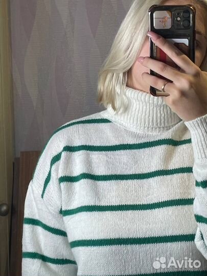 Свитер женский