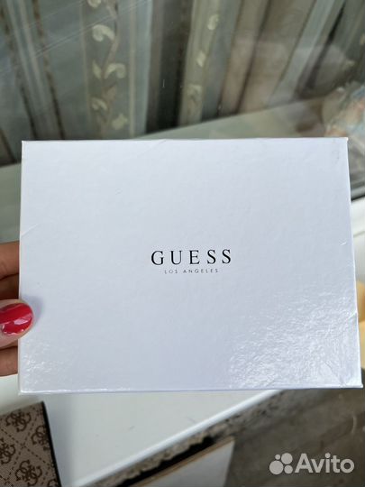 Обложка на паспорт guess новая женская