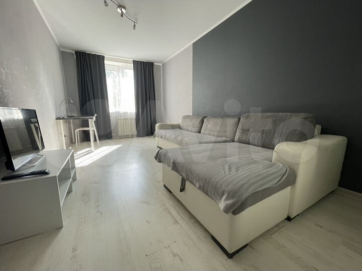 2-к. квартира, 68 м², 1/10 эт.
